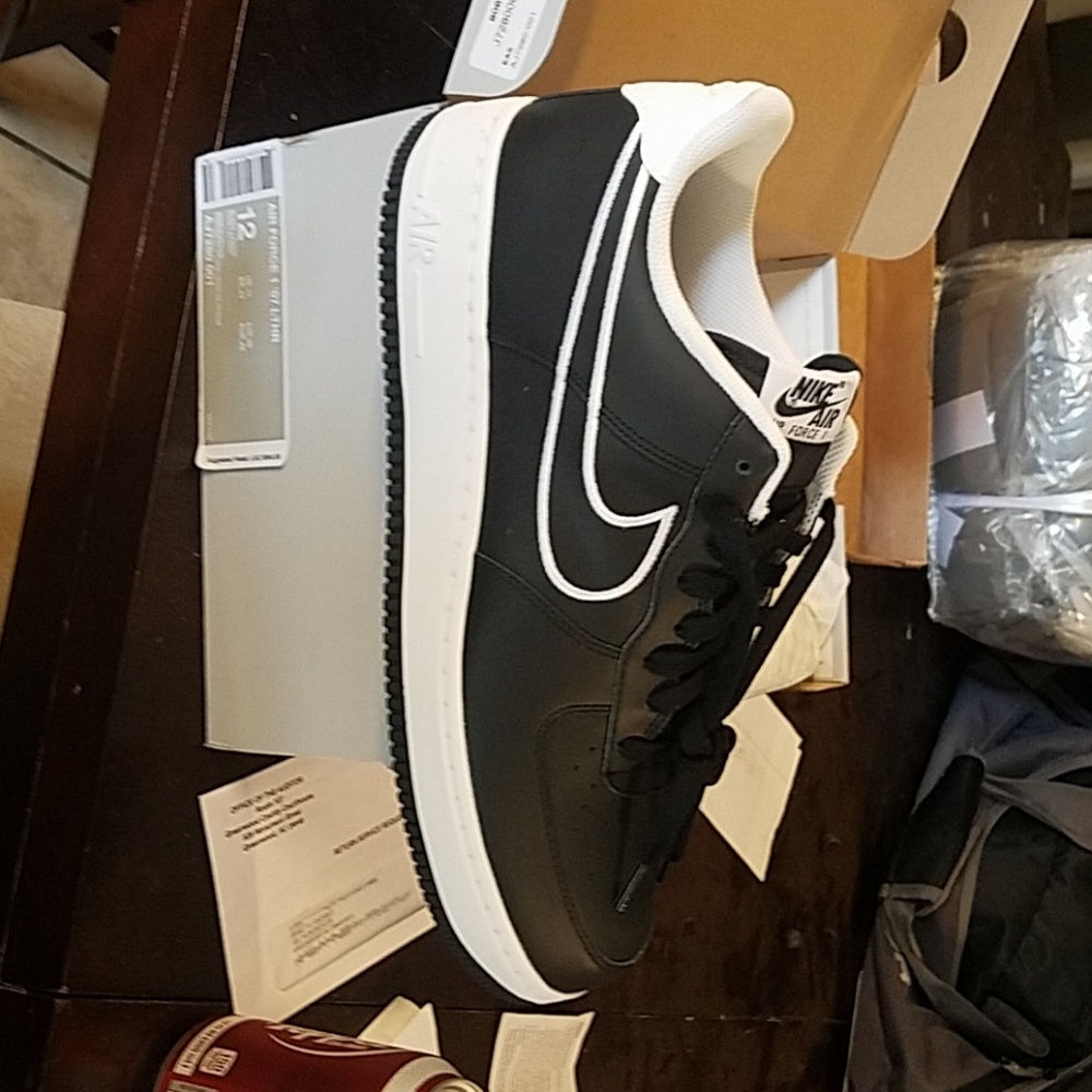 NIKE AIR FORCE 1 LOW